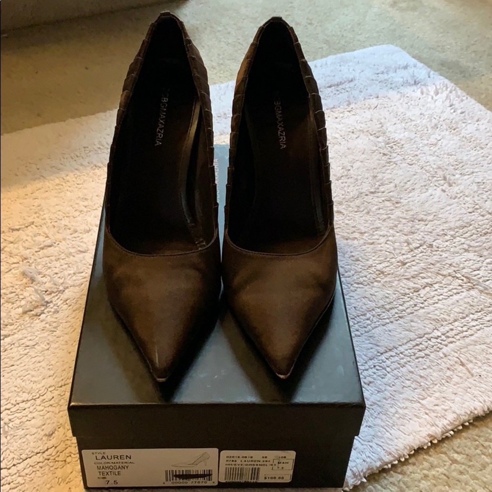 Satin pump